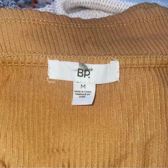 BP. Top - Picture 4 of 5